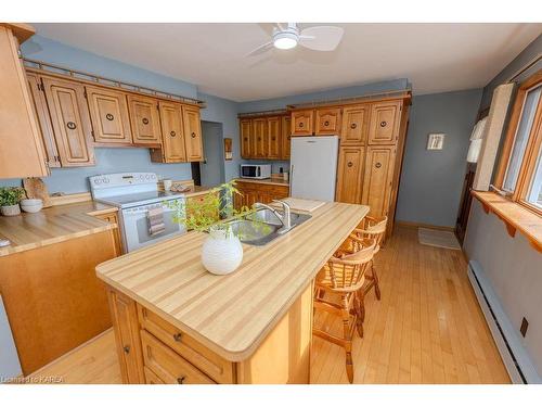 795 Lasalle Boulevard, Kingston, ON - Indoor Photo Showing Kitchen With Double Sink