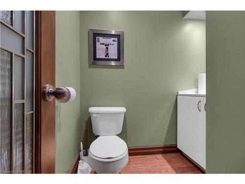 904 Princess Street, Kingston, ON - Indoor Photo Showing Bathroom