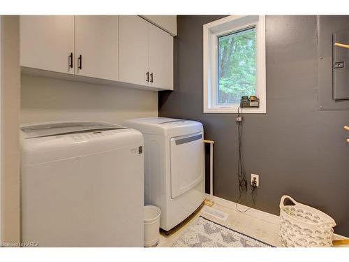346 North Shore Road, Westport, ON - Indoor Photo Showing Laundry Room