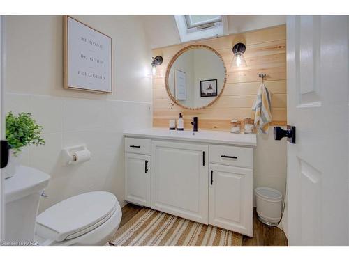 346 North Shore Road, Westport, ON - Indoor Photo Showing Bathroom