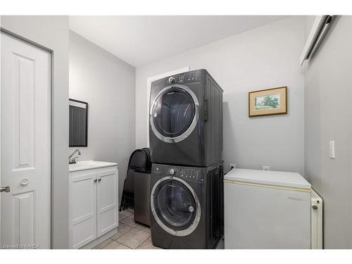 51 Applewood Cove Drive, Bath, ON - Indoor Photo Showing Laundry Room