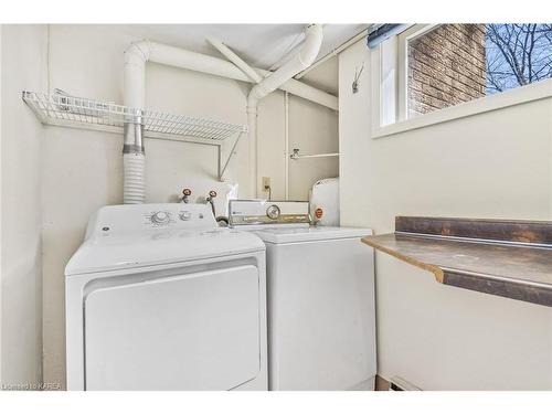 17 Sarah Street, Athens, ON - Indoor Photo Showing Laundry Room