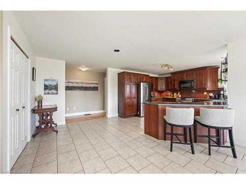 440 Old River Road, Mallorytown, ON - Indoor Photo Showing Kitchen