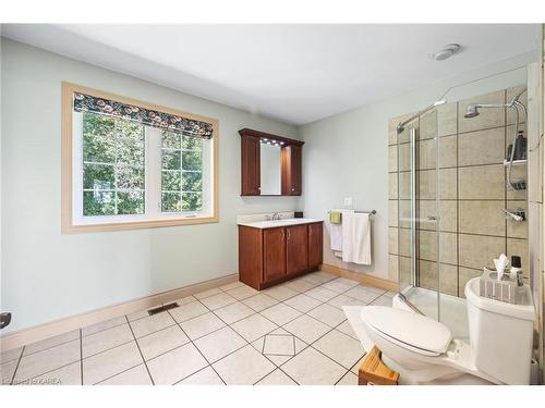 440 Old River Road, Mallorytown, ON - Indoor Photo Showing Bathroom