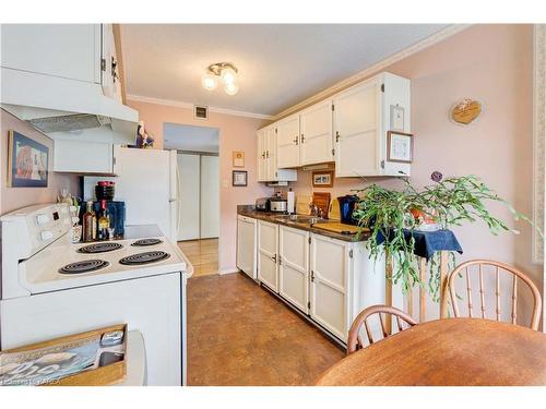 803-185 Ontario Street, Kingston, ON - Indoor Photo Showing Kitchen