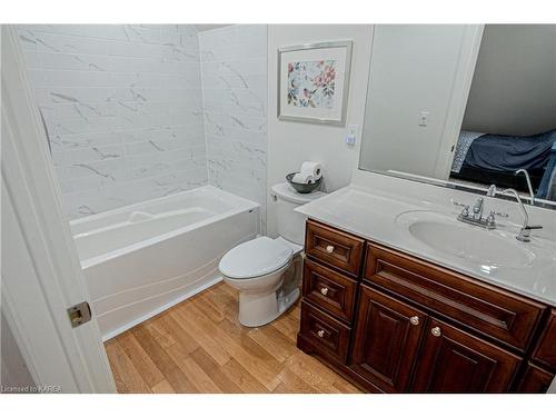 494 Spithead Road, Gananoque, ON - Indoor Photo Showing Bathroom