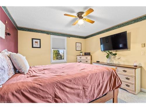 468 Camden Road, Greater Napanee, ON - Indoor Photo Showing Bedroom