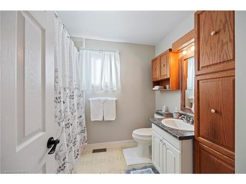 1314 Waverley Crescent, Kingston, ON - Indoor Photo Showing Bathroom