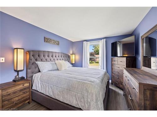 1314 Waverley Crescent, Kingston, ON - Indoor Photo Showing Bedroom