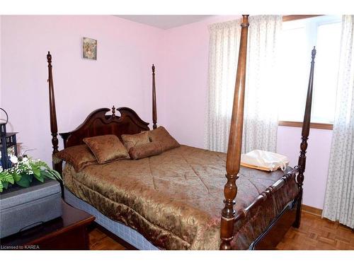 632 Rivermeade Avenue, Kingston, ON - Indoor Photo Showing Bedroom