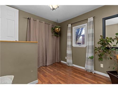 909 Atwood Place, Kingston, ON - Indoor Photo Showing Other Room