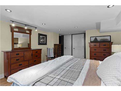 909 Atwood Place, Kingston, ON - Indoor Photo Showing Bedroom