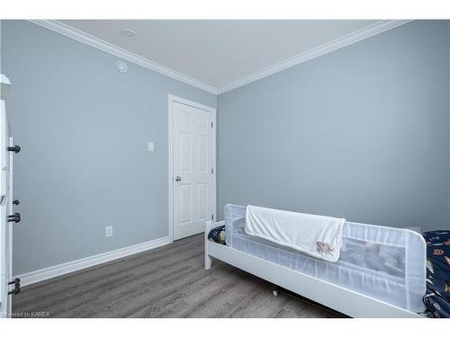 372 Dean Smith Road, Perth Road Village, ON - Indoor Photo Showing Bedroom