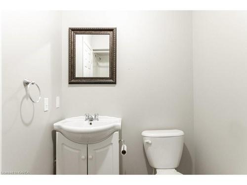 335-339 Barrie Street, Kingston, ON - Indoor Photo Showing Bathroom