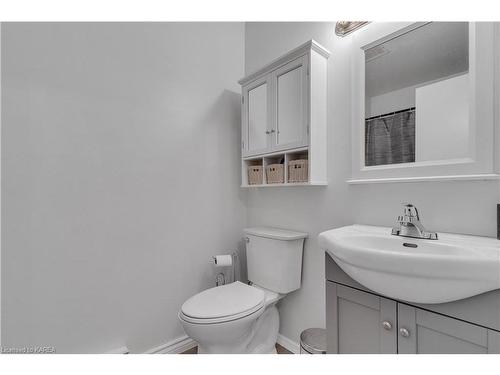 309-1010 Pembridge Crescent, Kingston, ON - Indoor Photo Showing Bathroom