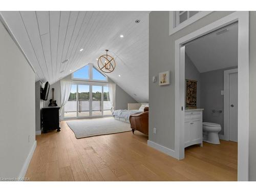 873 North Shore Road, Howe Island, ON - Indoor Photo Showing Other Room