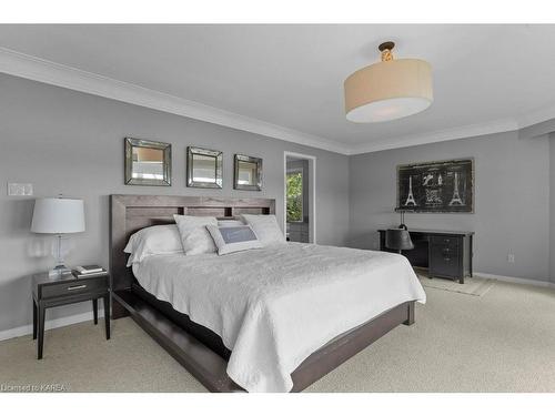 873 North Shore Road, Howe Island, ON - Indoor Photo Showing Bedroom