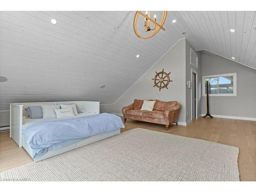 873 North Shore Road, Howe Island, ON - Indoor Photo Showing Bedroom