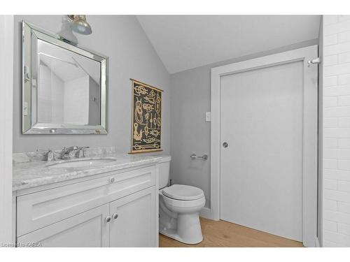 873 North Shore Road, Howe Island, ON - Indoor Photo Showing Bathroom