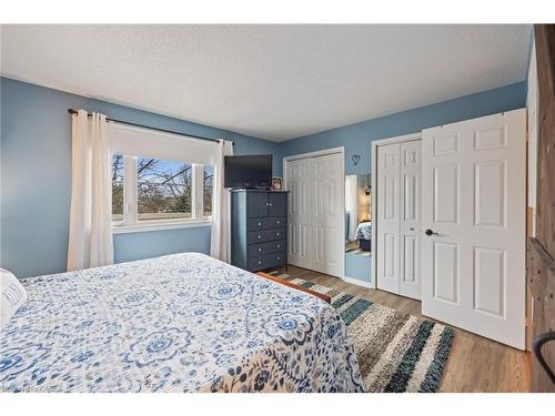 1146 Lancaster Drive, Kingston, ON - Indoor Photo Showing Bedroom