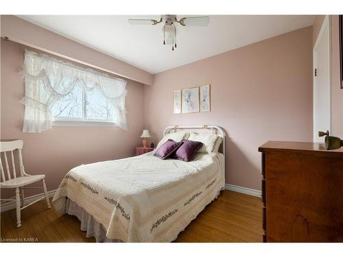 4116 Davidson Road, Inverary, ON - Indoor Photo Showing Bedroom