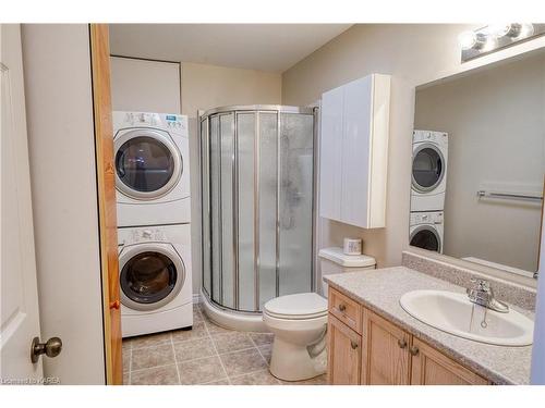 118 Islandview Drive, Amherstview, ON - Indoor Photo Showing Laundry Room