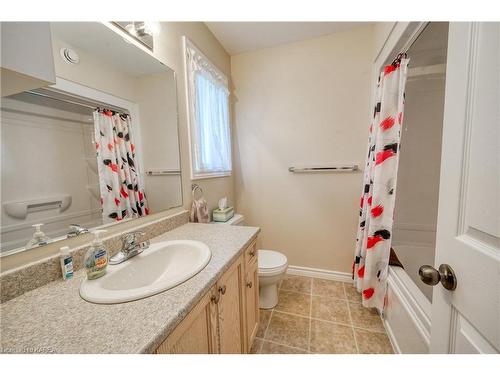 118 Islandview Drive, Amherstview, ON - Indoor Photo Showing Bathroom