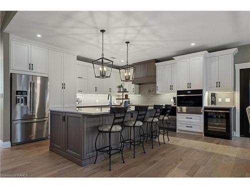 5968 County Rd 9, Napanee, ON - Indoor Photo Showing Kitchen With Upgraded Kitchen