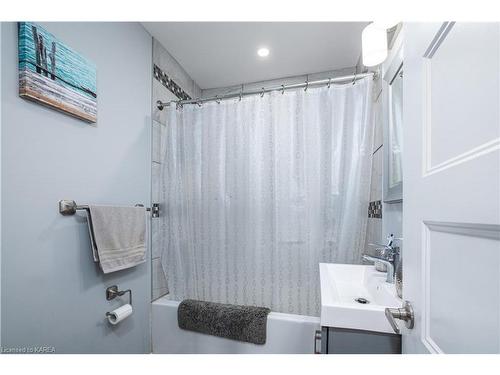 252 Parsons Way, Lanark, ON - Indoor Photo Showing Bathroom