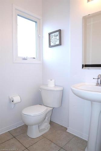 420 Laura Avenue, Kingston, ON - Indoor Photo Showing Bathroom