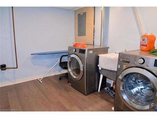 420 Laura Avenue, Kingston, ON - Indoor Photo Showing Laundry Room