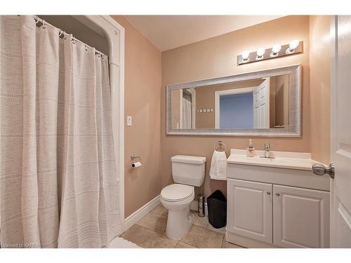 5234 Dundon Drive, Kingston, ON - Indoor Photo Showing Bathroom