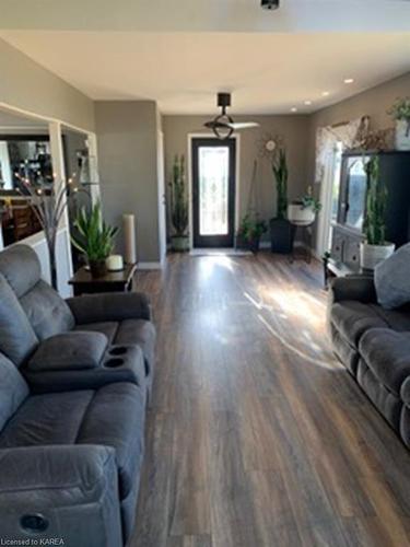 263 Gordon Road, Deseronto, ON - Indoor Photo Showing Living Room