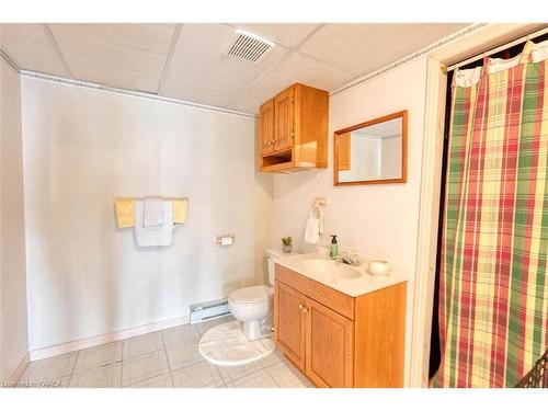 392A Badour Road, Maberly, ON - Indoor Photo Showing Bathroom