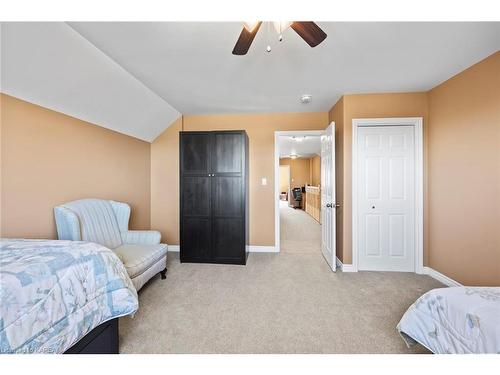 5382 Longswamp Road, South Frontenac, ON - Indoor Photo Showing Bedroom