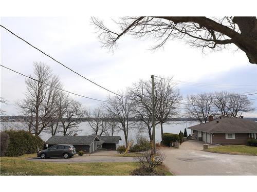 34 Riverview Drive, Brockville, ON - Outdoor