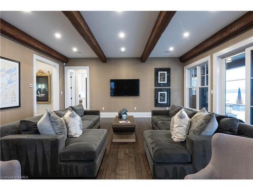 251 Clark Drive, Gananoque, ON - Indoor Photo Showing Living Room