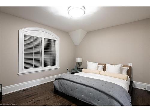 251 Clark Drive, Gananoque, ON - Indoor Photo Showing Bedroom