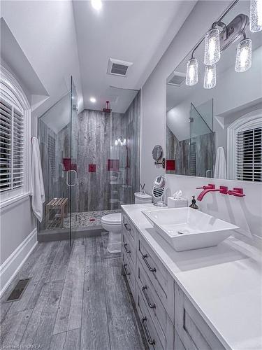 251 Clark Drive, Gananoque, ON - Indoor Photo Showing Bathroom