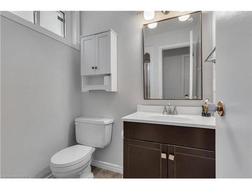965 Lincoln Drive, Kingston, ON - Indoor Photo Showing Bathroom