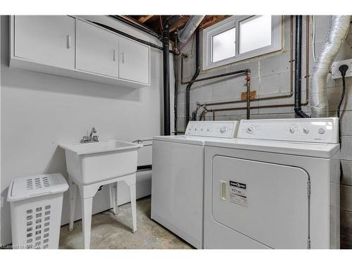 965 Lincoln Drive, Kingston, ON - Indoor Photo Showing Laundry Room