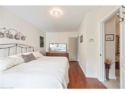 302 Burridge Road, Godfrey, ON - Indoor Photo Showing Bedroom
