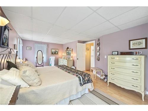 302 Burridge Road, Godfrey, ON - Indoor Photo Showing Bedroom