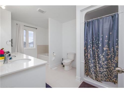 17 Millcreek Drive, Odessa, ON - Indoor Photo Showing Bathroom