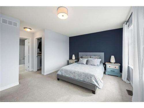 544 St Martha Street, Kingston, ON - Indoor Photo Showing Bedroom