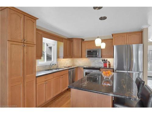 35 Sunrise Court, Belleville, ON - Indoor Photo Showing Kitchen With Upgraded Kitchen