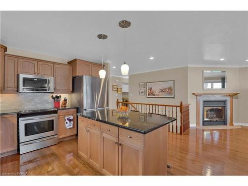 35 Sunrise Court, Belleville, ON - Indoor Photo Showing Kitchen With Upgraded Kitchen
