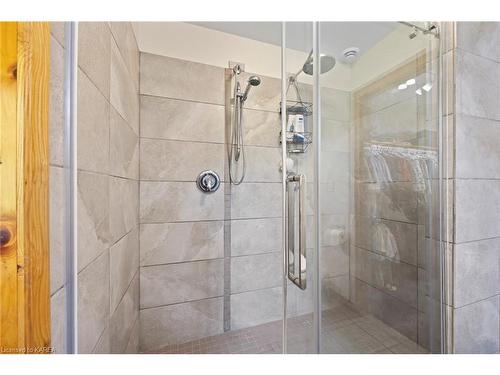 4733 Taylor Kidd Boulevard, Bath, ON - Indoor Photo Showing Bathroom