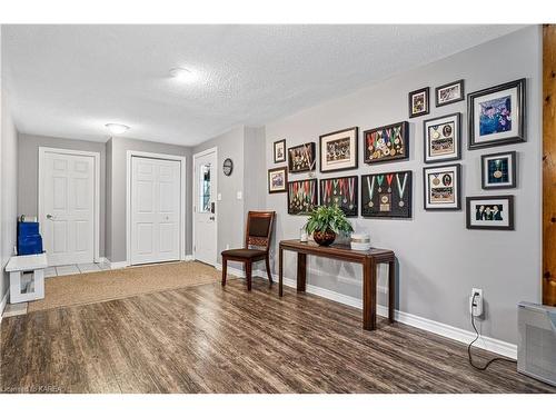 46 United Street, Selby, ON - Indoor Photo Showing Other Room
