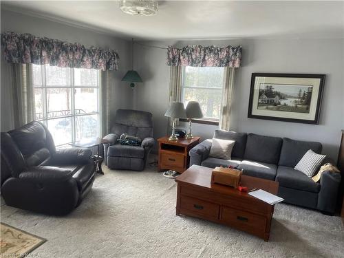 679 Napanee Road, Tweed, ON - Indoor Photo Showing Living Room